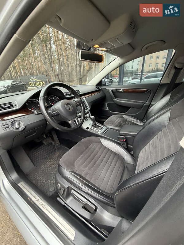 Седан Volkswagen Passat 2012 в Киеве