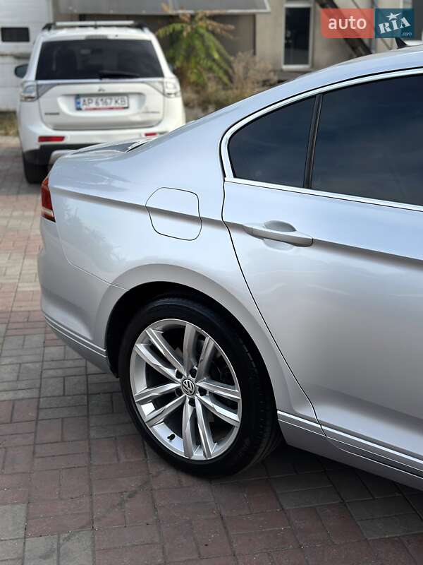 Седан Volkswagen Passat 2015 в Запорожье