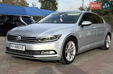 Седан Volkswagen Passat 2015 в Запорожье