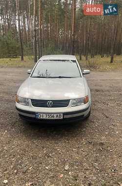 Седан Volkswagen Passat 1997 в Ковеле