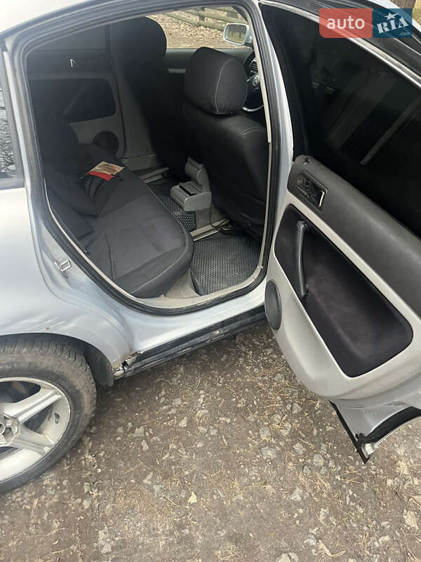 Седан Volkswagen Passat 1997 в Ковеле