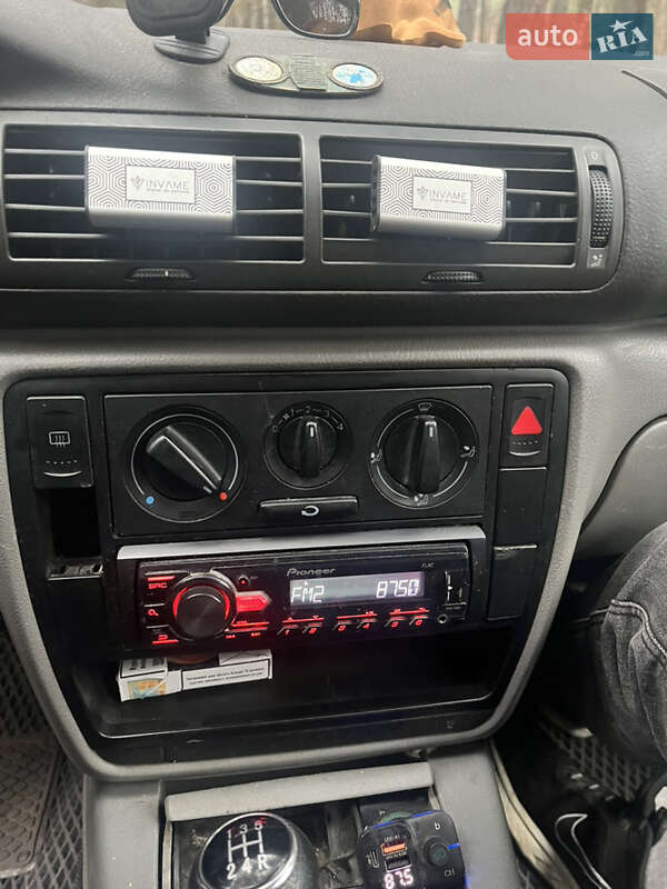 Седан Volkswagen Passat 1997 в Ковеле