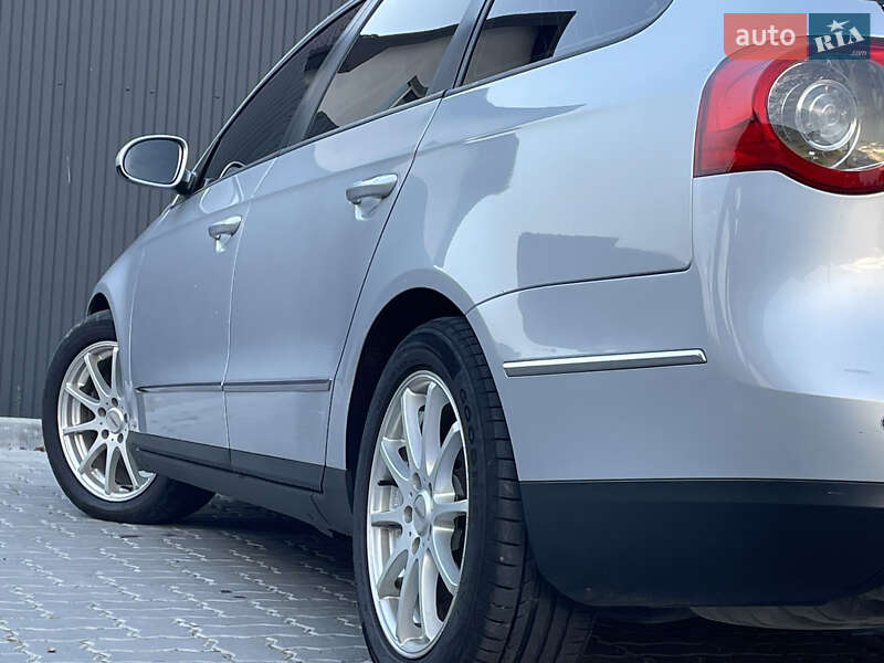 Універсал Volkswagen Passat 2006 в Дрогобичі