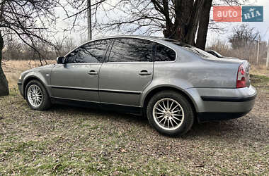 Седан Volkswagen Passat 2003 в Краматорске