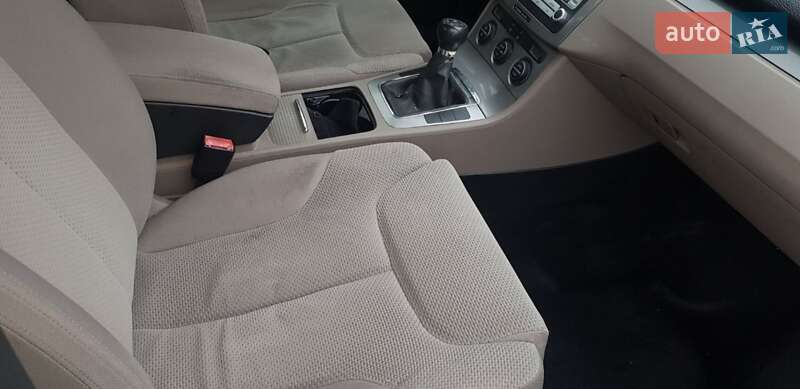 Седан Volkswagen Passat 2007 в Киеве