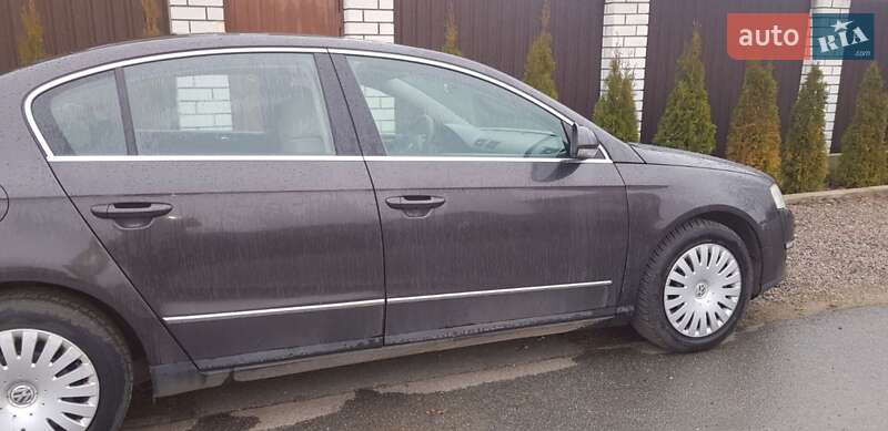 Седан Volkswagen Passat 2007 в Киеве