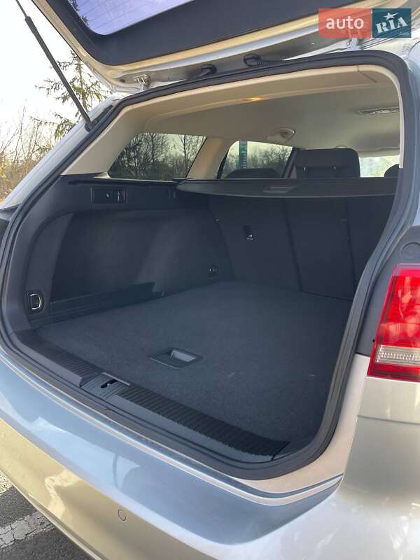 Универсал Volkswagen Passat 2016 в Звягеле