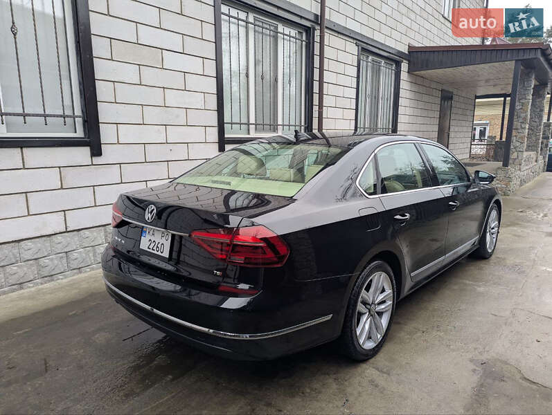Седан Volkswagen Passat 2017 в Києві