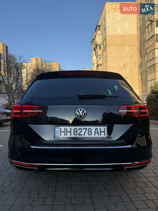 Універсал Volkswagen Passat 2017 в Одесі