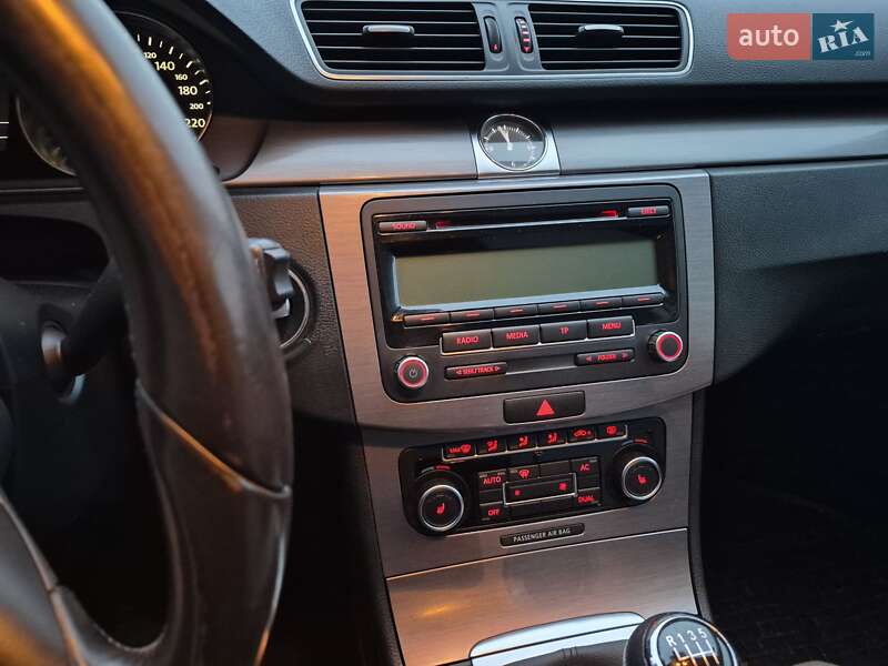 Седан Volkswagen Passat 2011 в Одессе фото 17 Седан Volkswagen Passat 2011 в Одессе
