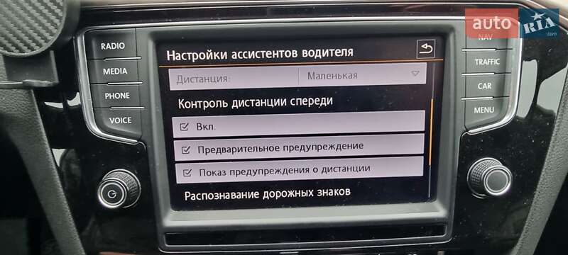 Універсал Volkswagen Passat 2015 в Чернівцях