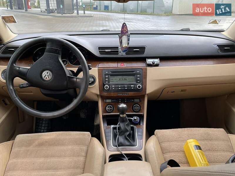 Седан Volkswagen Passat 2005 в Славском