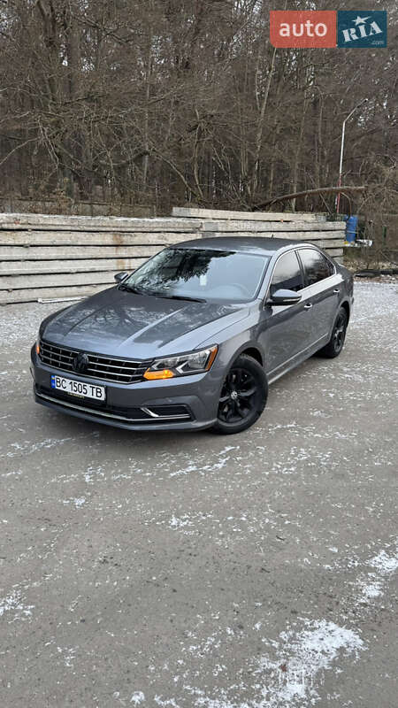 Седан Volkswagen Passat 2016 в Киеве