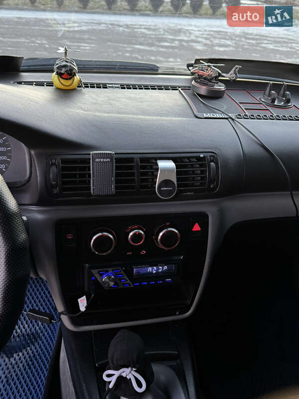 Седан Volkswagen Passat 1998 в Хмельнике