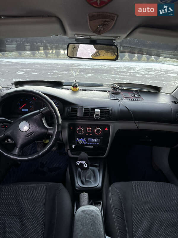 Седан Volkswagen Passat 1998 в Хмельнике