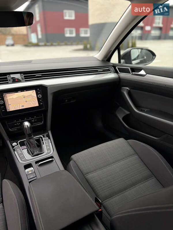 Универсал Volkswagen Passat 2020 в Дубно