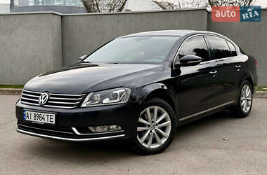 Седан Volkswagen Passat 2014 в Днепре