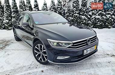 Універсал Volkswagen Passat 2022 в Чернівцях