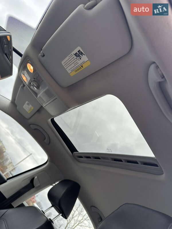 Седан Volkswagen Passat 2012 в Чернівцях