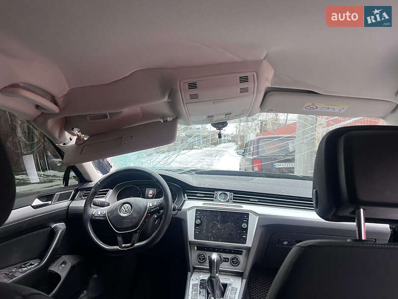 Седан Volkswagen Passat 2018 в Києві фото 12 Седан Volkswagen Passat 2018 в Києві