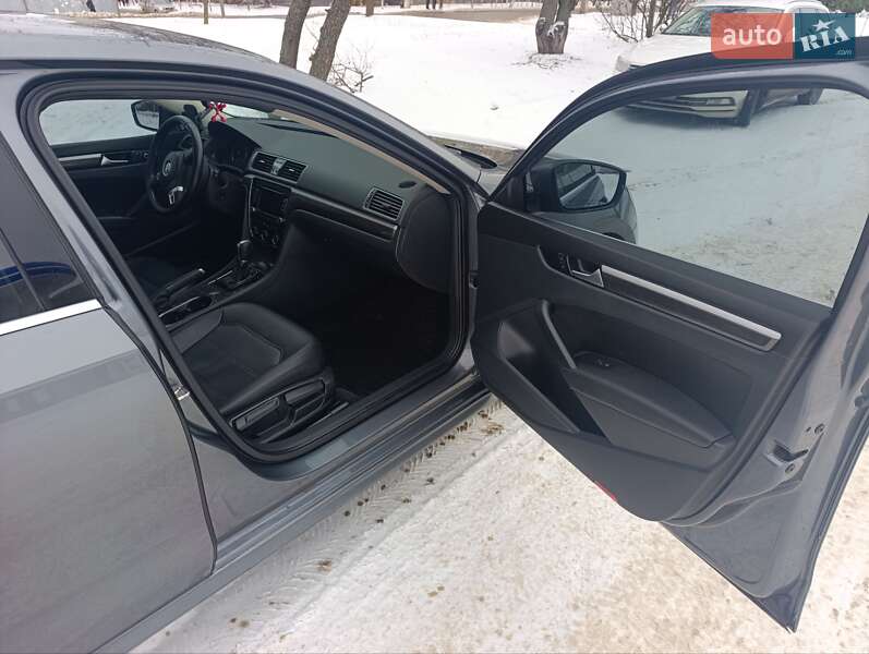 Седан Volkswagen Passat 2015 в Сумах