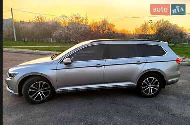 Універсал Volkswagen Passat 2017 в Черкасах
