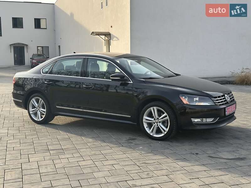 Седан Volkswagen Passat 2012 в Луцке