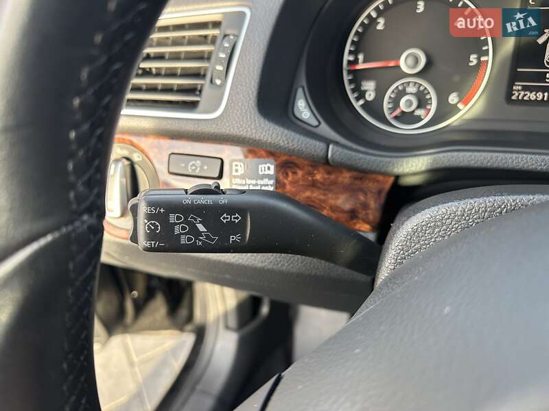 Седан Volkswagen Passat 2012 в Луцке