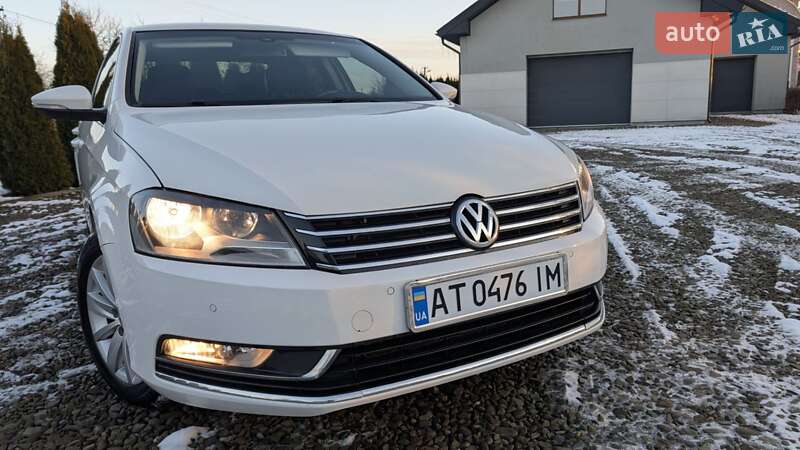 Седан Volkswagen Passat 2013 в Ивано-Франковске