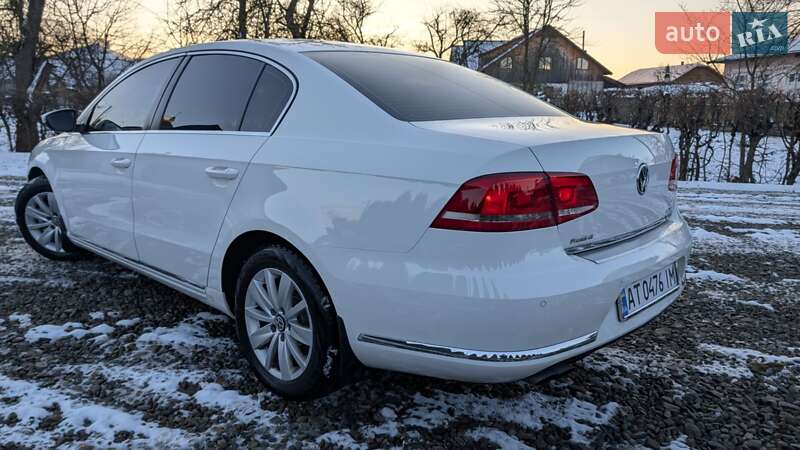 Седан Volkswagen Passat 2013 в Ивано-Франковске