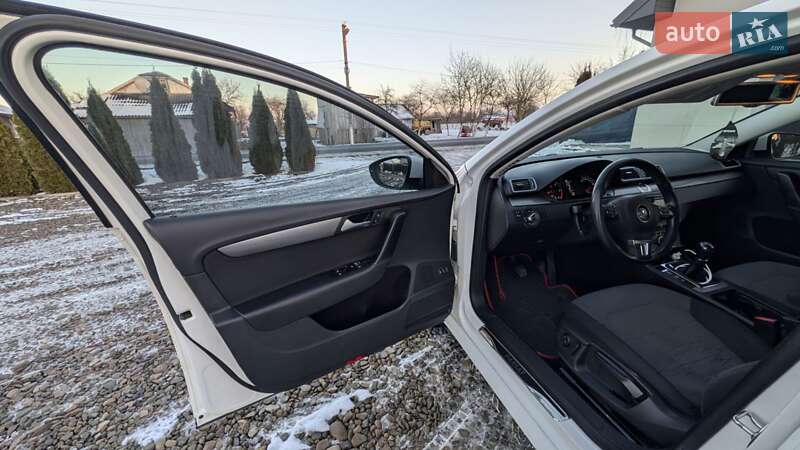 Седан Volkswagen Passat 2013 в Ивано-Франковске