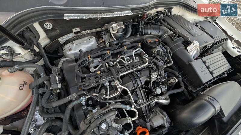 Седан Volkswagen Passat 2013 в Ивано-Франковске