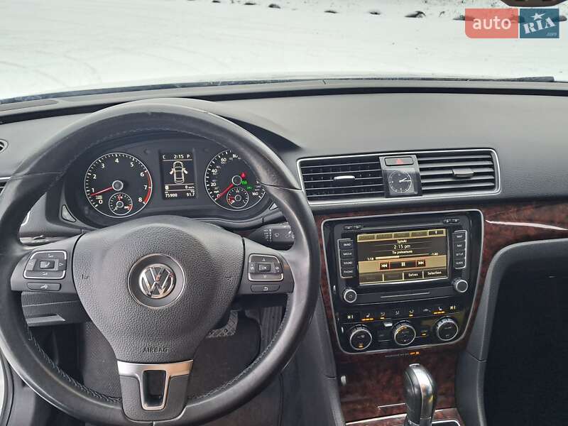 Седан Volkswagen Passat 2012 в Черкасах