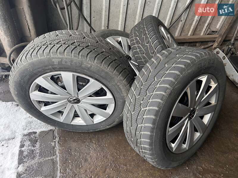 Седан Volkswagen Passat 2017 в Днепре