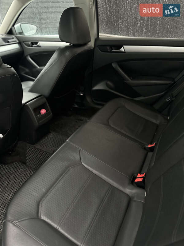 Седан Volkswagen Passat 2011 в Звягеле фото 11 Седан Volkswagen Passat 2011 в Звягеле