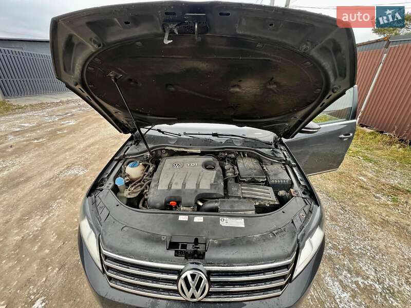 Універсал Volkswagen Passat 2011 в Львові