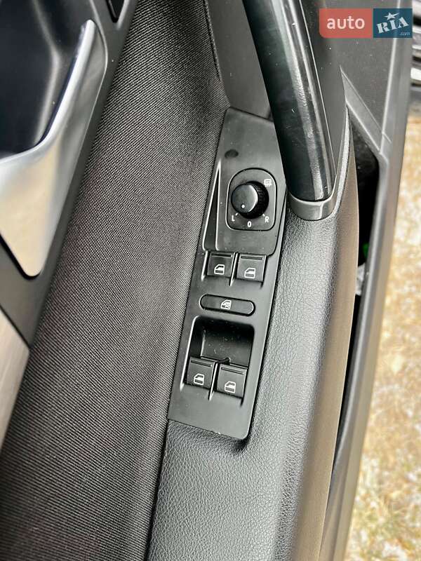 Універсал Volkswagen Passat 2011 в Львові