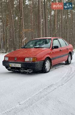 Седан Volkswagen Passat 1991 в Кременце