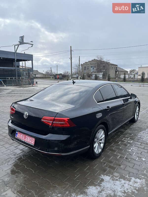 Седан Volkswagen Passat 2018 в Южноукраїнську