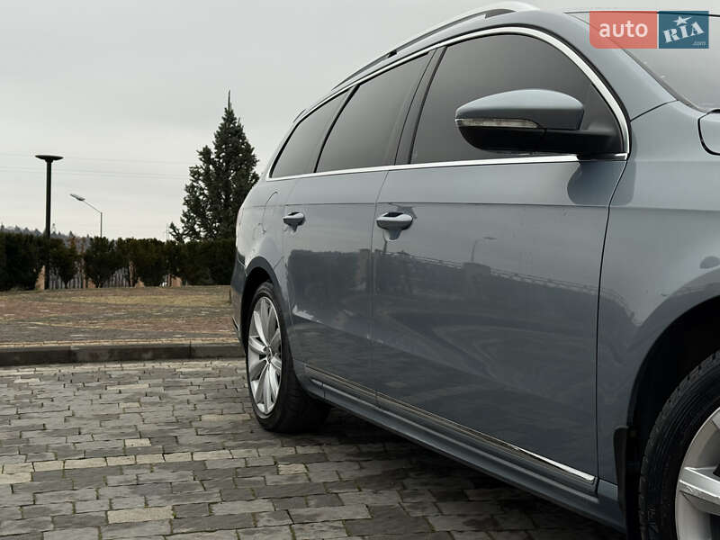 Универсал Volkswagen Passat 2012 в Дрогобыче
