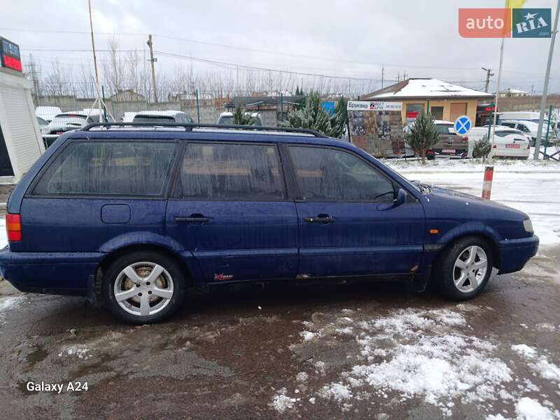 Універсал Volkswagen Passat 1996 в Рівному