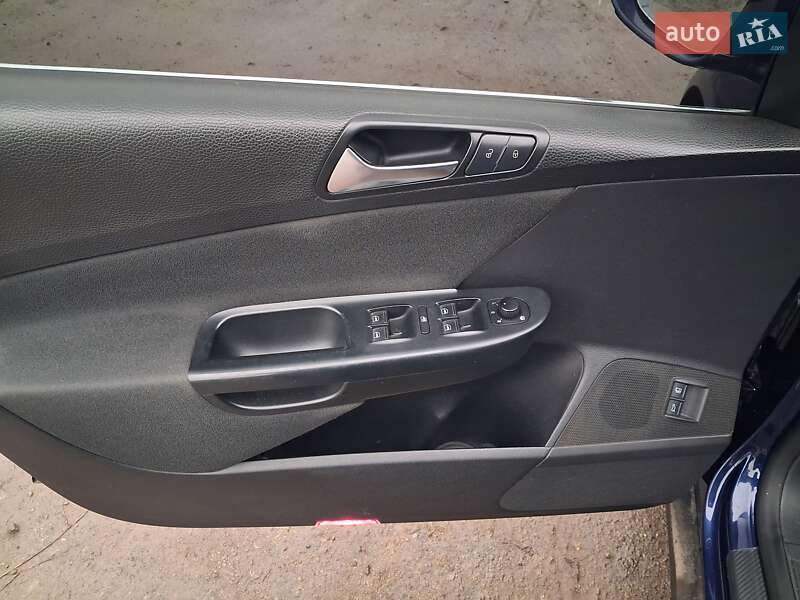 Универсал Volkswagen Passat 2010 в Христиновке