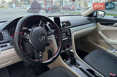 Седан Volkswagen Passat 2018 в Харькове