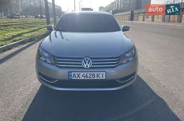 Седан Volkswagen Passat 2013 в Харькове
