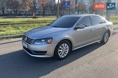 Седан Volkswagen Passat 2013 в Харькове