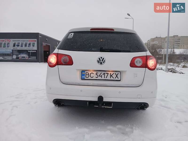 Універсал Volkswagen Passat 2010 в Львові