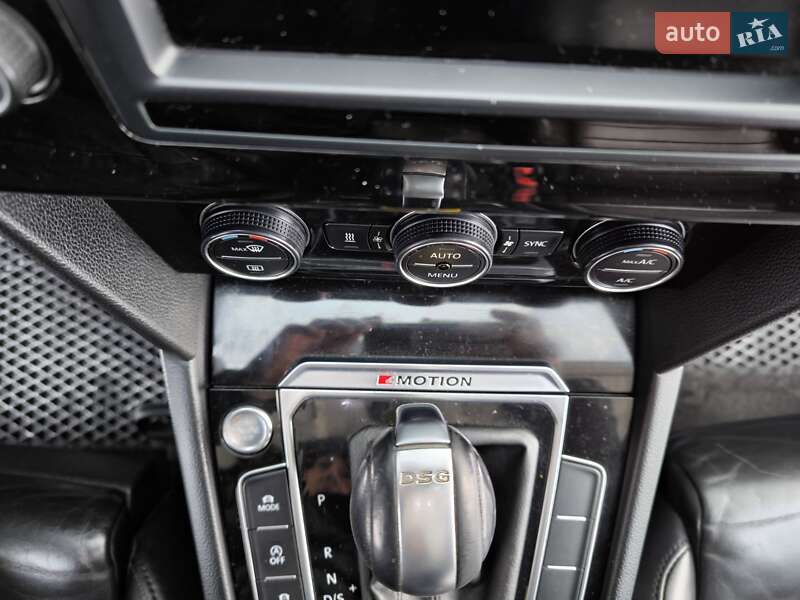 Універсал Volkswagen Passat 2015 в Козятині