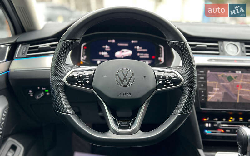 Седан Volkswagen Passat 2016 в Львові