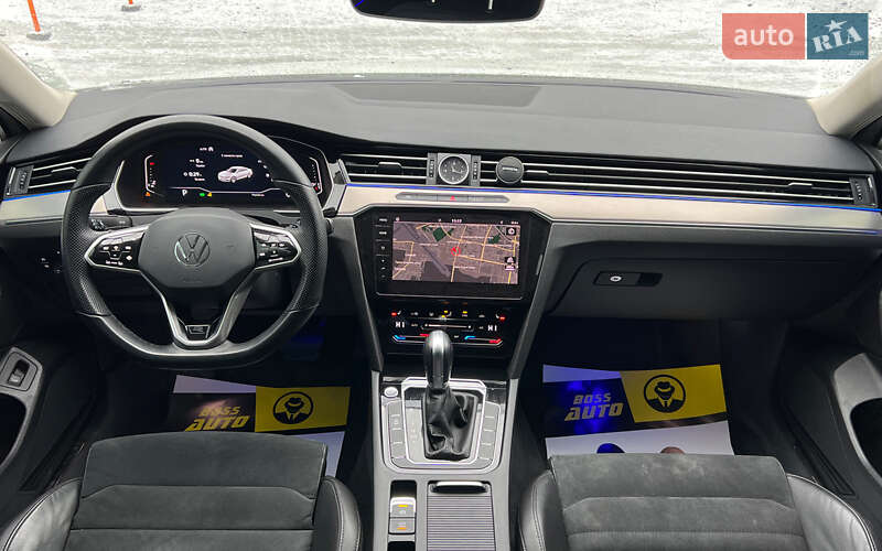 Седан Volkswagen Passat 2016 в Львові