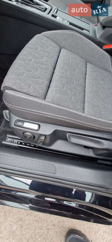 Универсал Volkswagen Passat 2022 в Львове фото 6 Универсал Volkswagen Passat 2022 в Львове